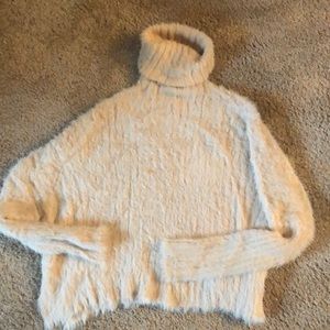 Beautiful soft sweater FREE PEOPLE